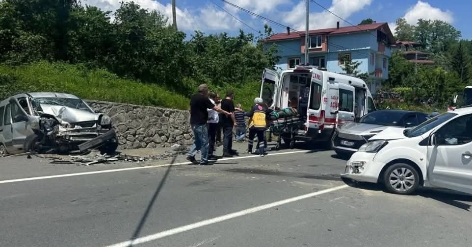 Ordu’da zincirleme kaza: 7 yaralı, 1’inin durumu ağır
