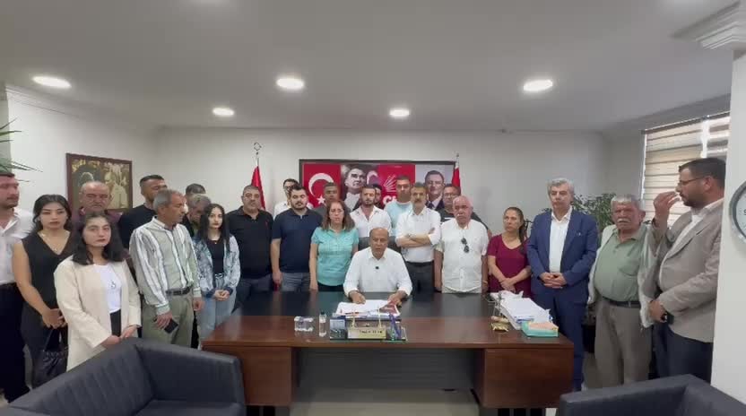 CHP il binasında gergin gece: Butlan ekibi kapıları kırarak girdi