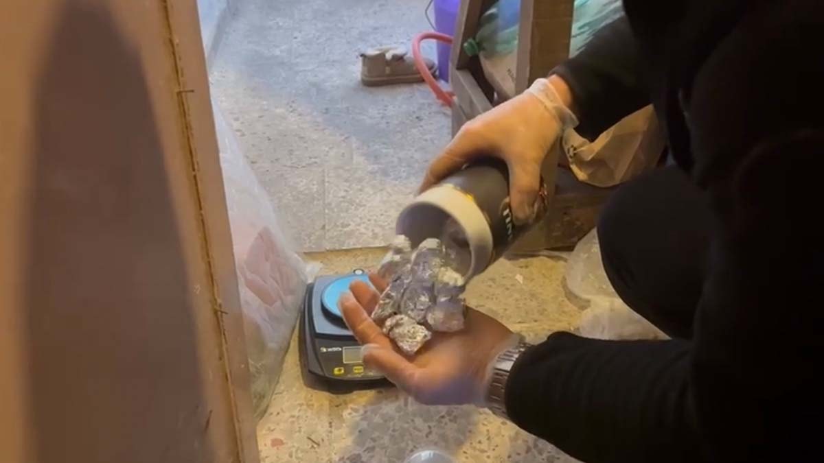 Belgrad Ormanı’nda 'yürüyüş' bahanesiyle uyuşturucu ticareti; suçüstü yakalandılar