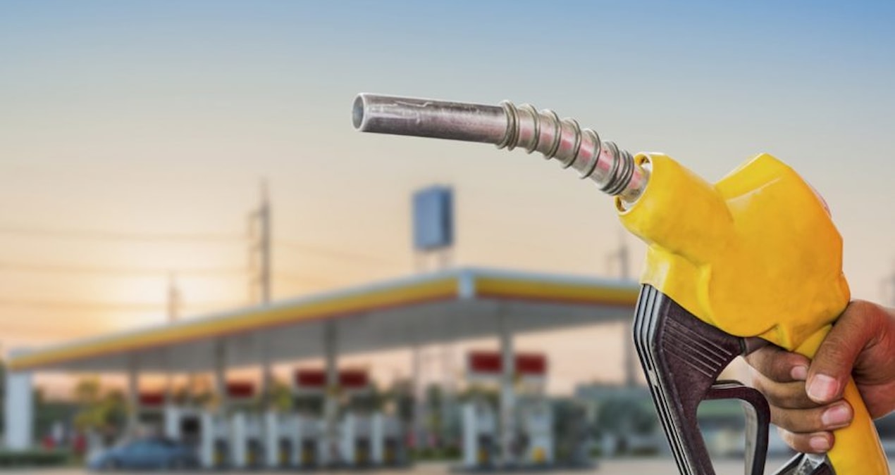 Akaryakıt tabelaları değişti: Benzine zam geldi