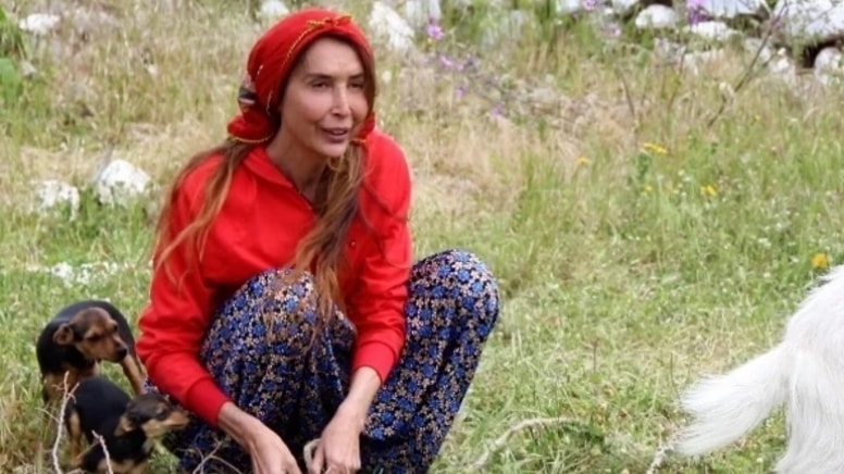 Eski manken Özgür Özel'e destek için evini satacak