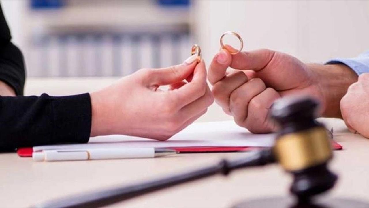 Nafaka sistemi sil baştan! AYM süresiz nafaka düzenlemesini iptal etti