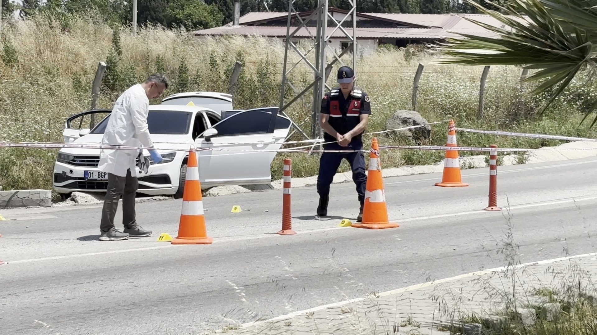 Cezaevi önünde silahlı saldırı!