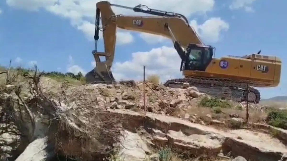Danıştay’ın yürütmeyi durdurma kararına rağmen Akbelen’de çalışma başlatıldığı belirtildi