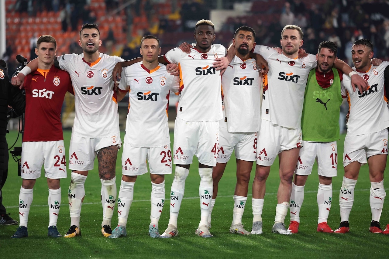Elias Jelert Galatasaray’a geri dönüyor! Kulübü resmen duyurdu