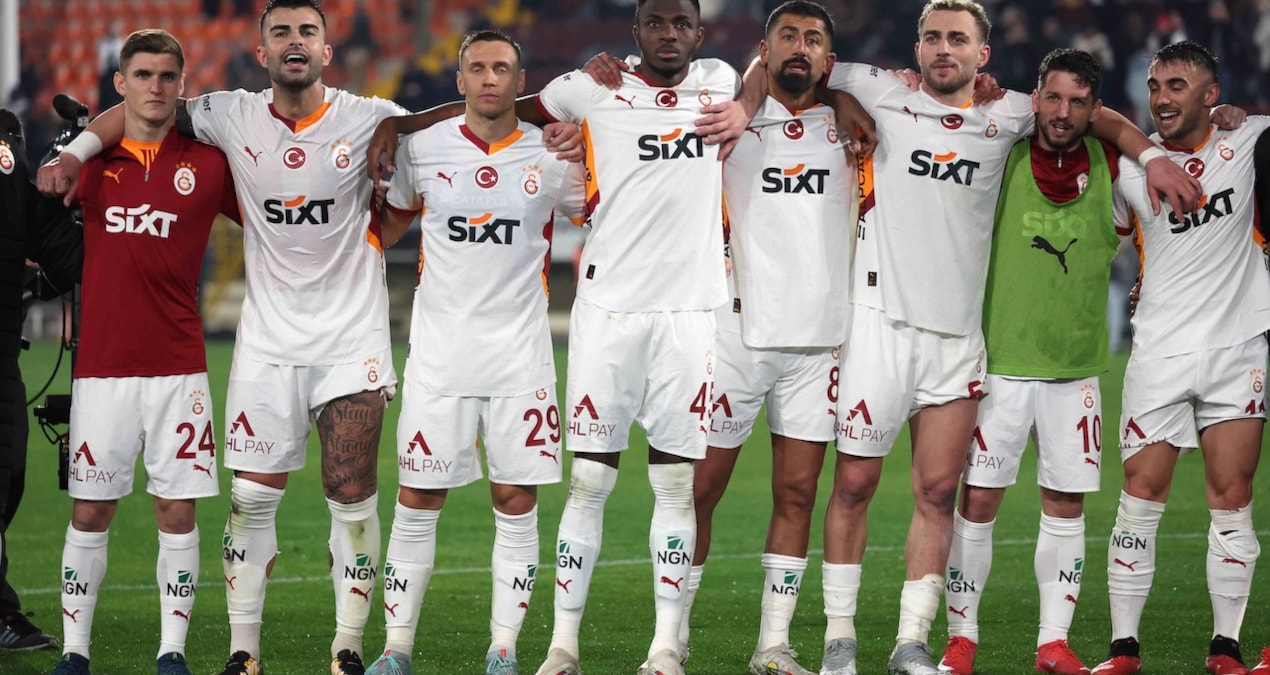 Elias Jelert Galatasaray’a geri dönüyor! Kulübü resmen duyurdu