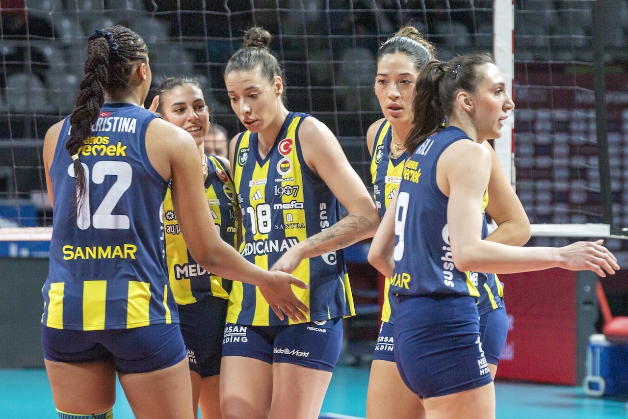 Fenerbahçe Kadın Voleybol Takımı’nda 6 isimle yollar ayrıldı