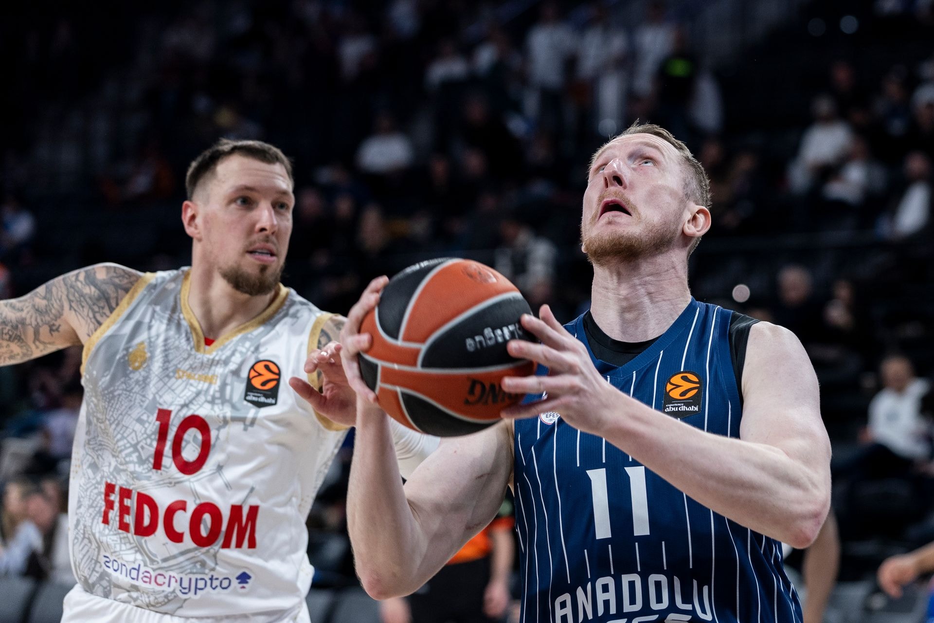 Anadolu Efes'te Letonyalı oyuncu ile yollar ayrıldı