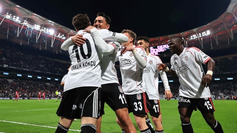 Cengiz Ünder Fenerbahçe'ye geri döndü