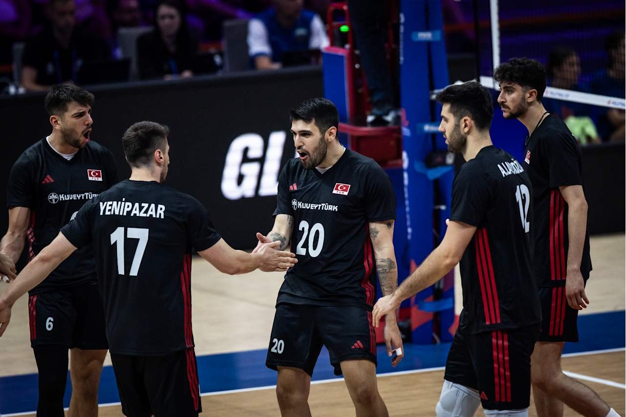 Filenin Efeleri ilk 10'a girdi, bir ilke imza attı
