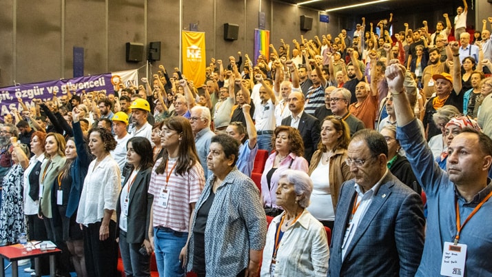 Halkevleri, CHP'li Orhan Sarıbal'ı ihraç etti