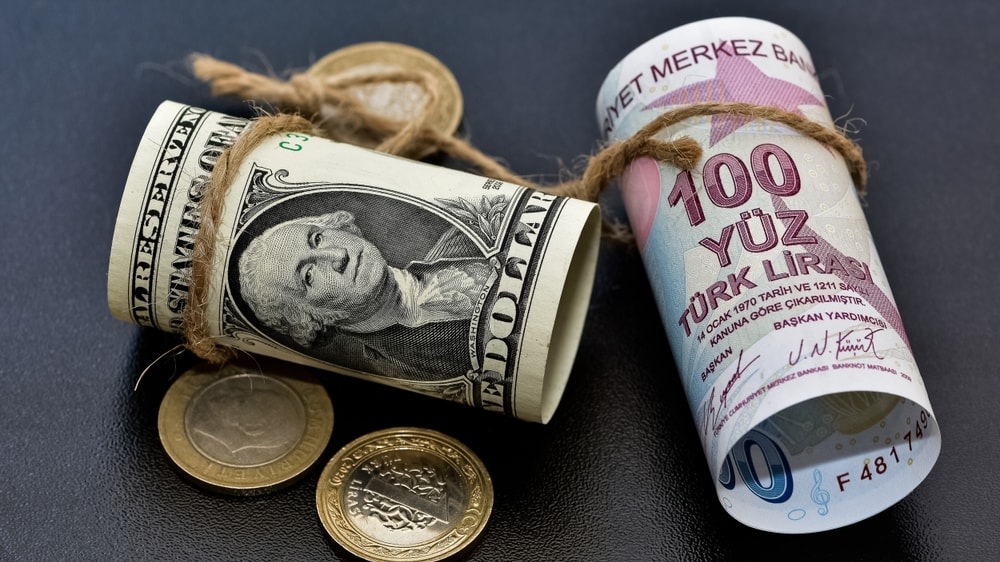 Dolar tüm zamanların zirvesinde