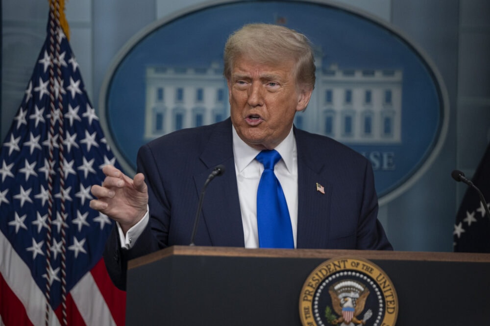 TRUMP: 'ÇOK SERT VE GÜÇLÜ SALDIRIYORUZ'