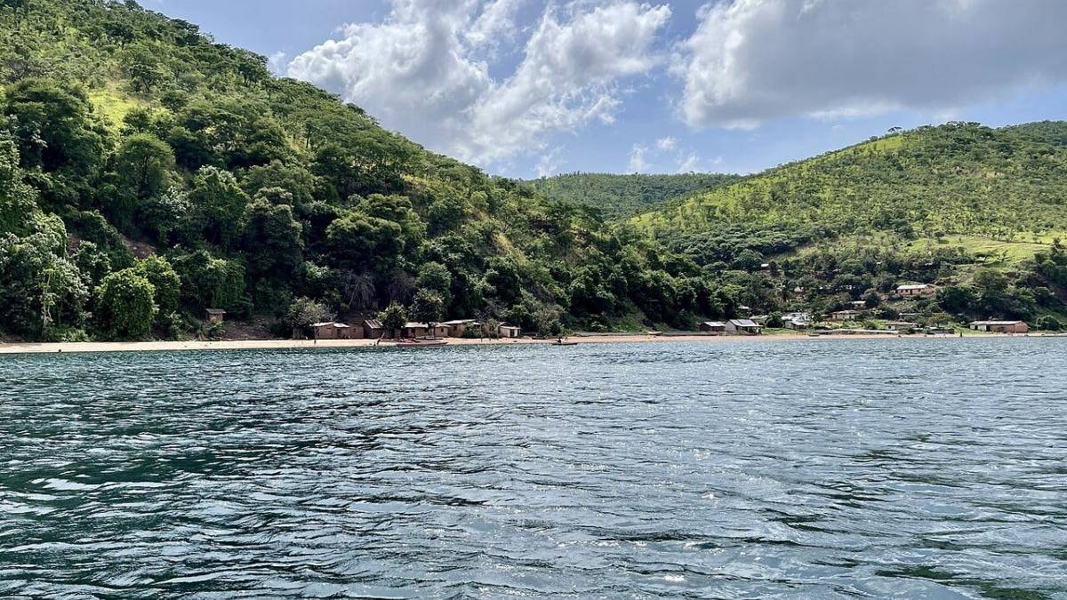 Dört ülkeyi bağlıyor: Dünyanın en uzun gölü