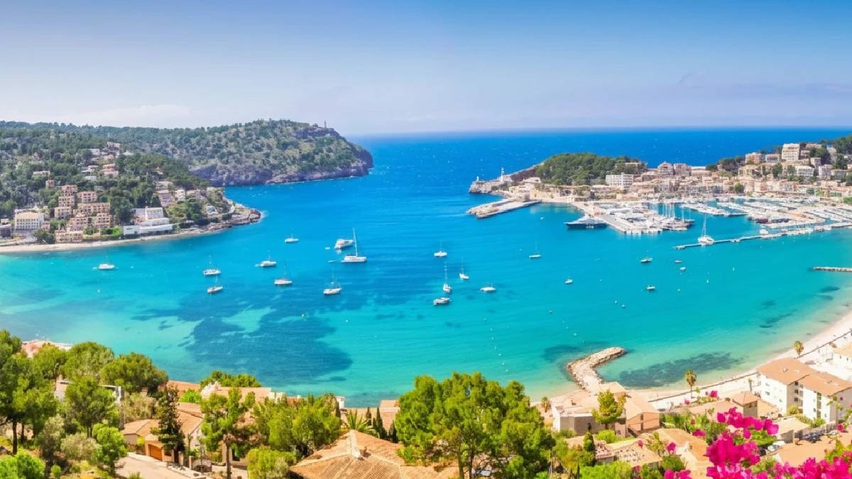 Dünyaca ünlü ada turist akını yüzünden çöktü