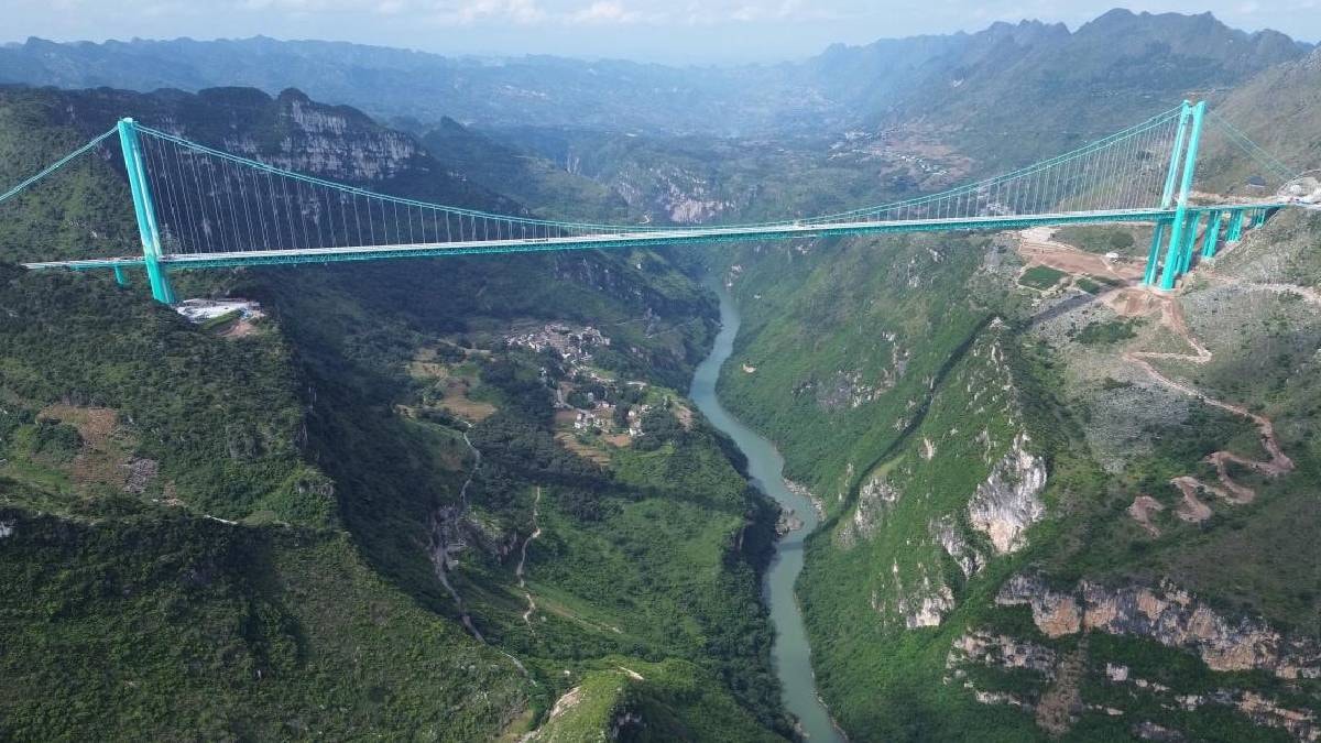 Dünyanın en yüksek köprüsü: Tam 625 metre yüksekliğinde