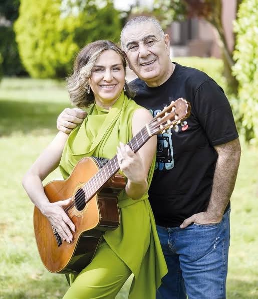 EDA METİN ÖZÜLKÜ ÇİFTİNİN ÇOCUKLARI KOCAMAN OLDU