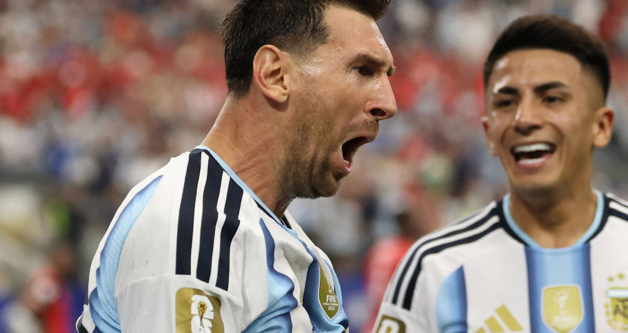 Messi yine tarih yazdı! Arjantin bir üst turu garantiledi