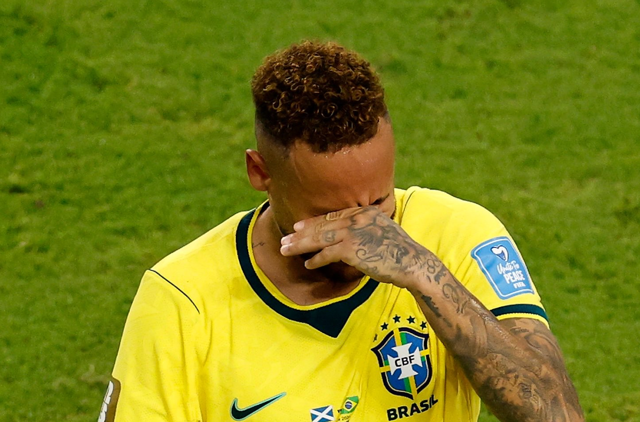 Brezilyalı Neymar tarihe geçti! Pele’nin rekoruna ortak oldu