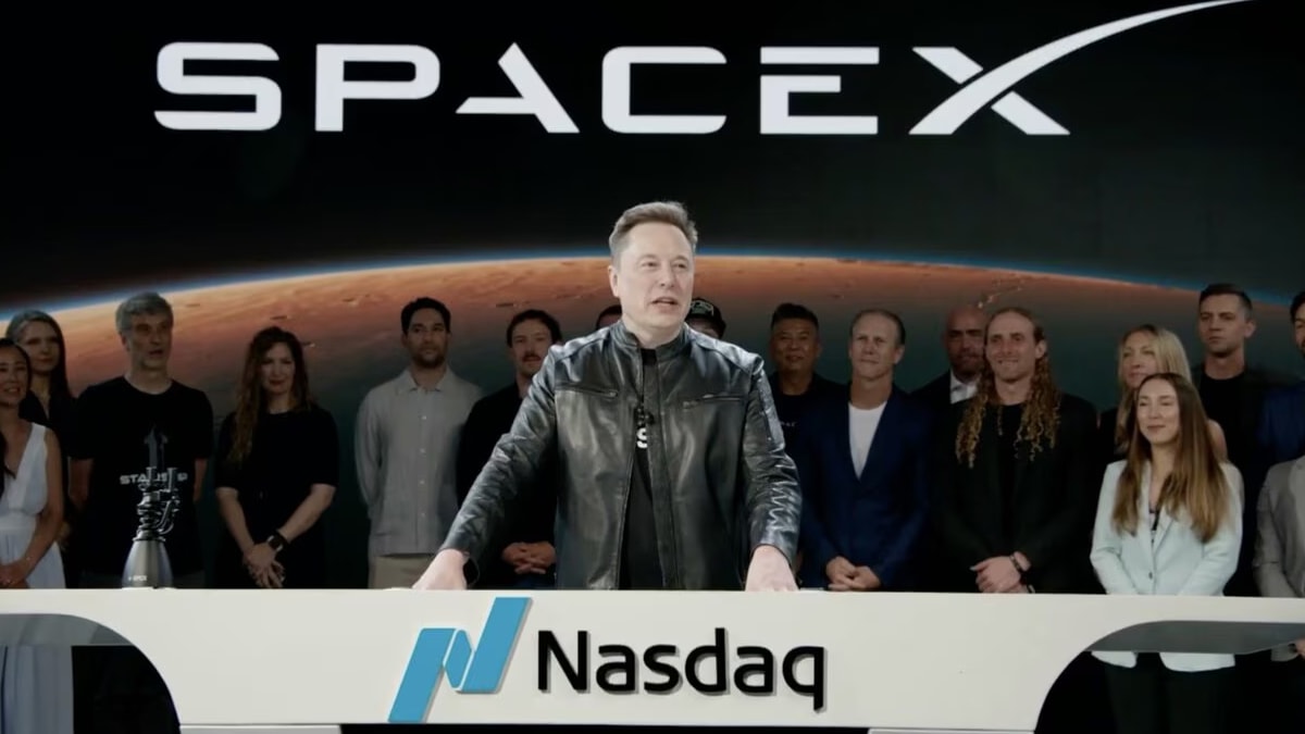 SpaceX, en büyük 100 şirket arasına giriyor