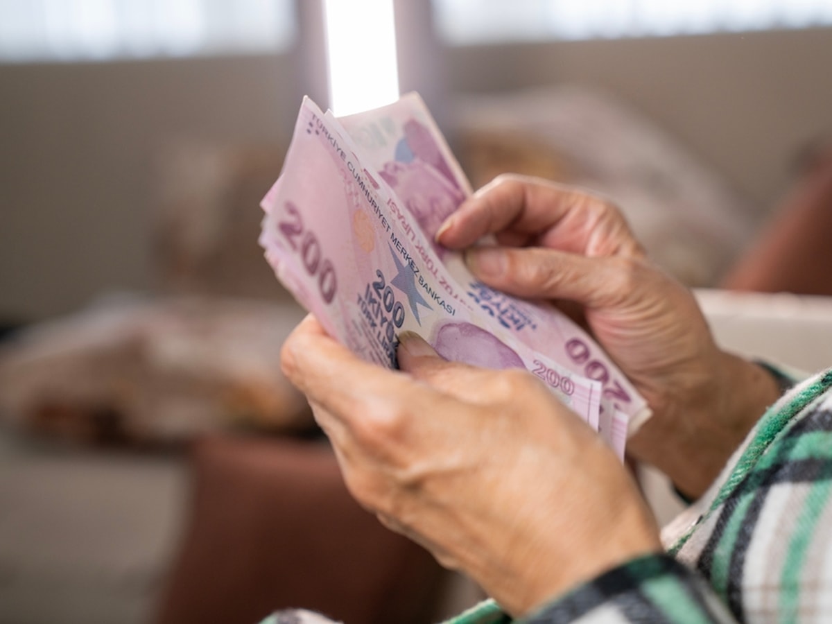 En düşük emekli aylığı yasal düzenleme aşamaları