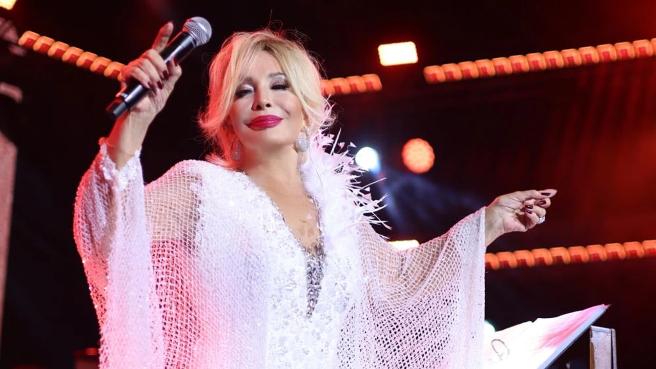 Emel Sayın sağlık sorunları nedeniyle konserlerini iptal etti