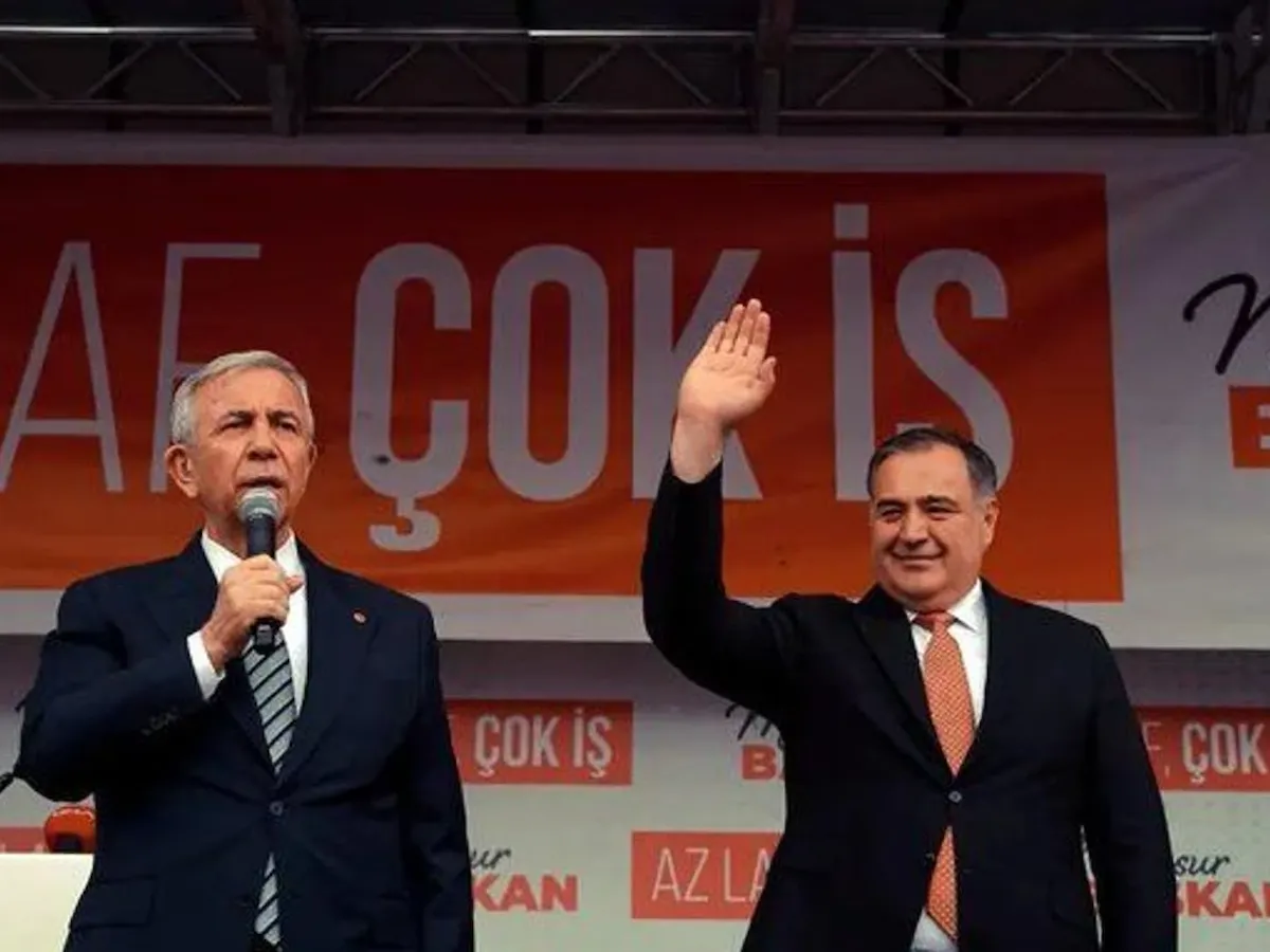Ertunç Güngör ve Mansur Yavaş yan yana