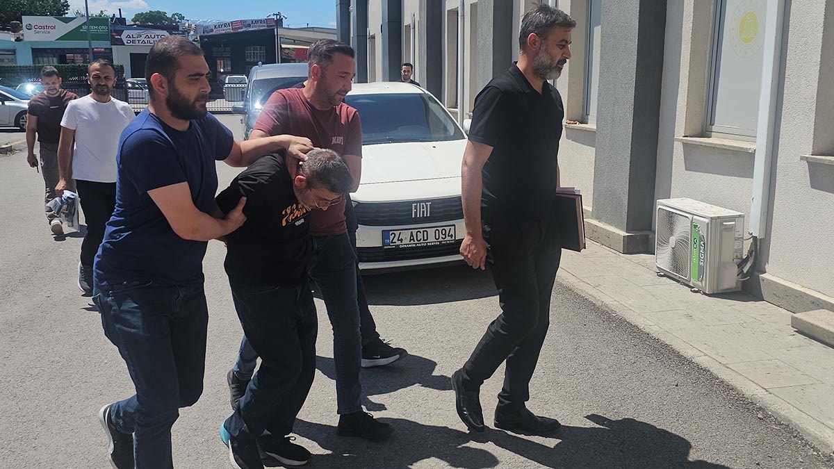 Erzincan’da eski eşi tarafından tüfekle vurulan kadın ile yanındaki kişi öldü