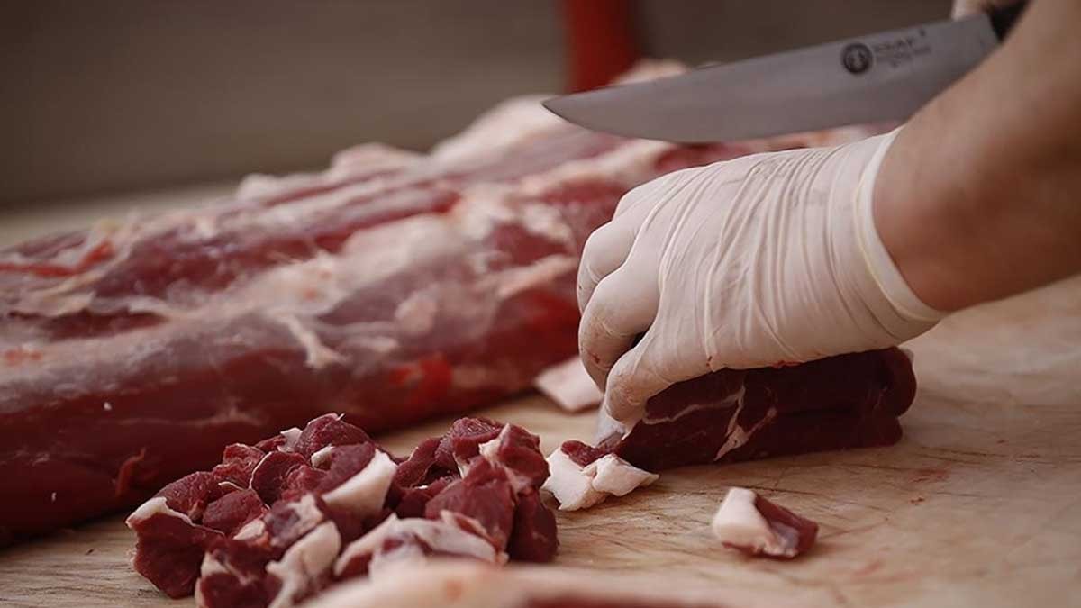 Market çalışanı, tarihi geçmiş etlerle gerçekte ne yaptıklarını açıkladı