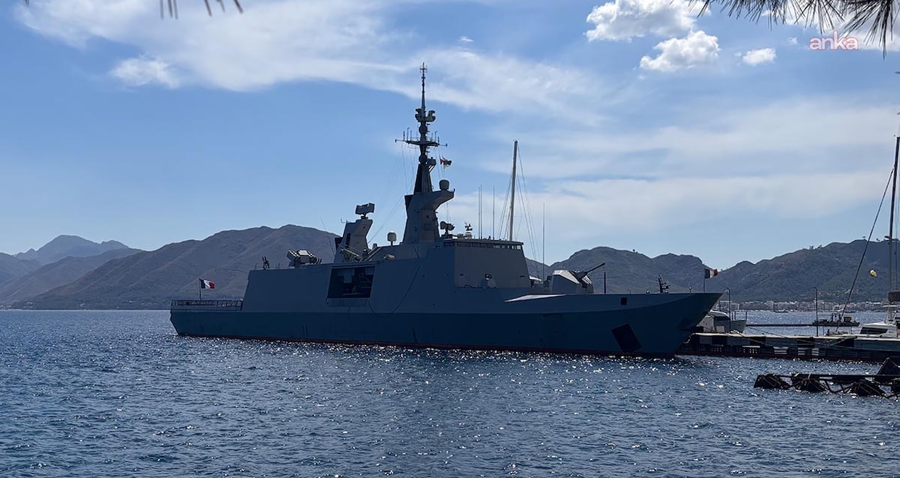 151 mürettebatlık Dev Fırkateyn o şehre demirledi
