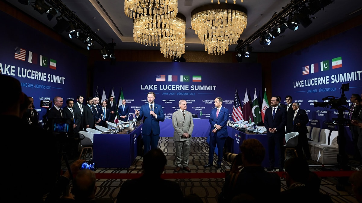 'İran masadan kalktı' iddialarına yalanlama