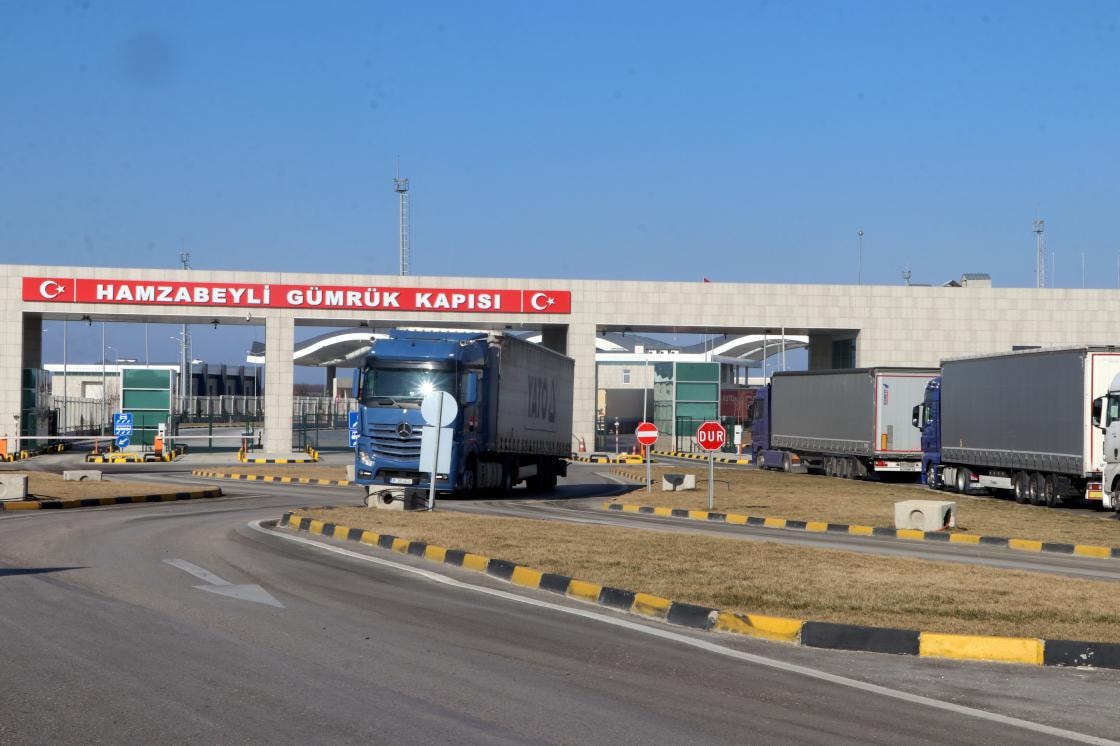 Hamzabeyli Sınır Kapısı'nda 23 kilometrelik tır kuyruğu oluştu