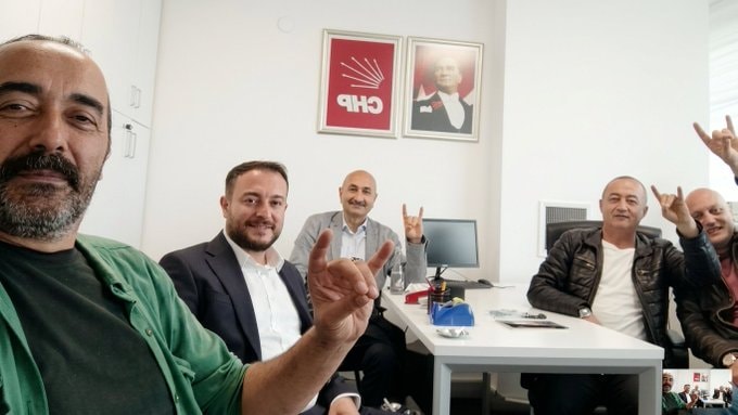 CHP Genel Merkezi'nde dikkat çeken 'bozkurtlu' kare!