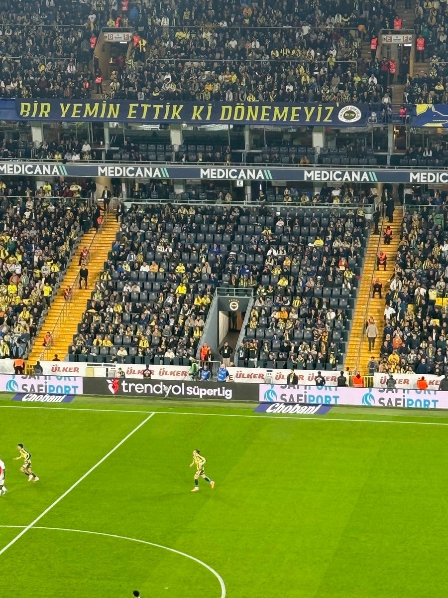 Fenerbahçe, tüm sezon tartışılan tribün için kararını verdi