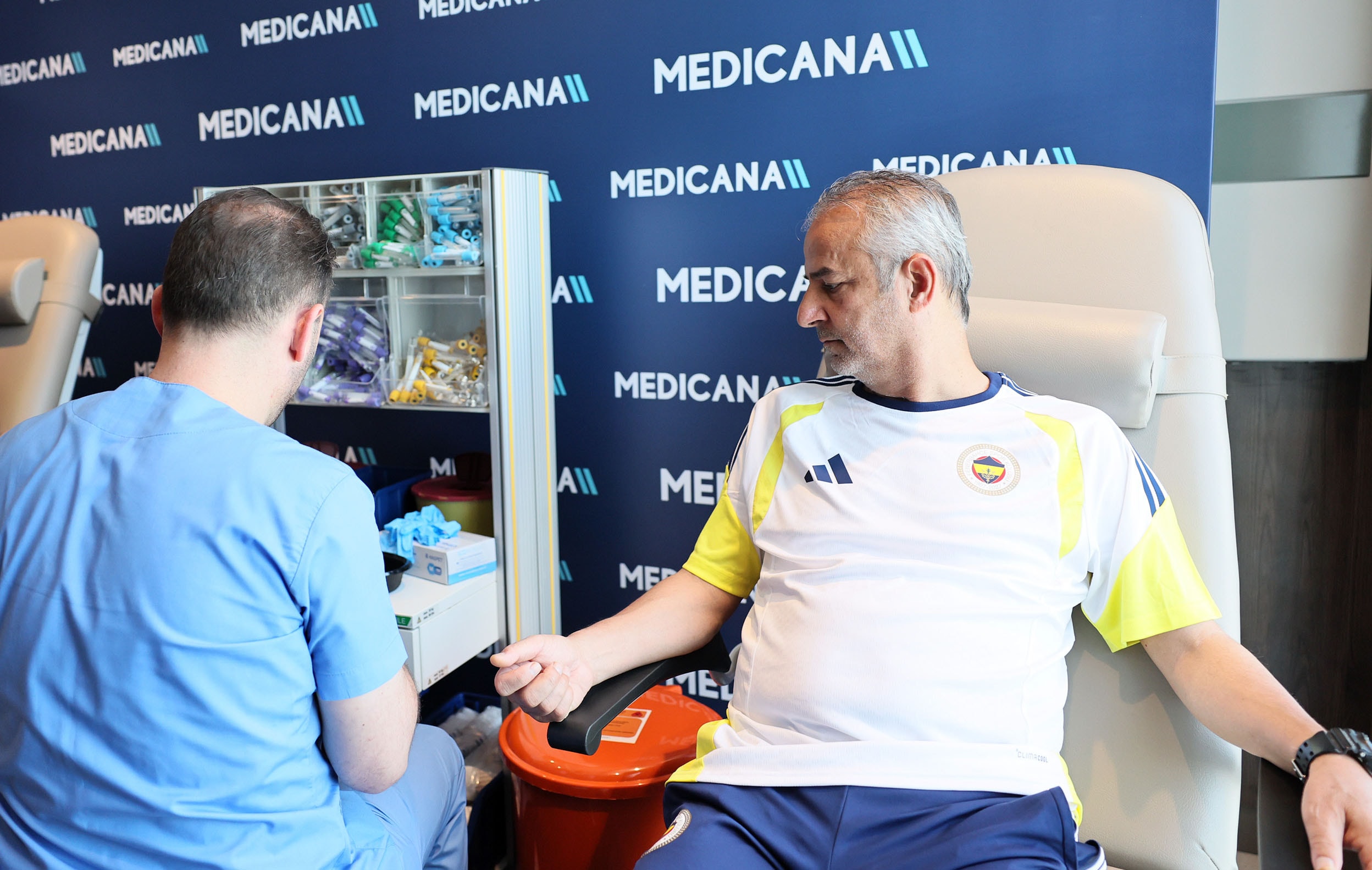 Fenerbahçe'de sağlık kontrolleri başladı