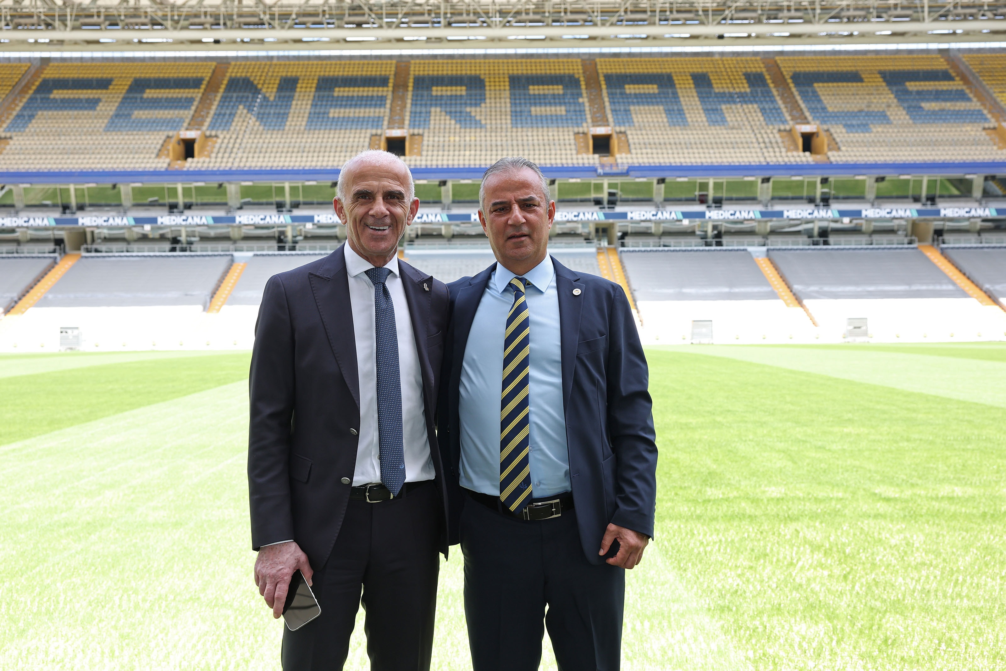 Fenerbahçe'den İsmail Kartal ve Oğuz Çetin'e destek paylaşımı