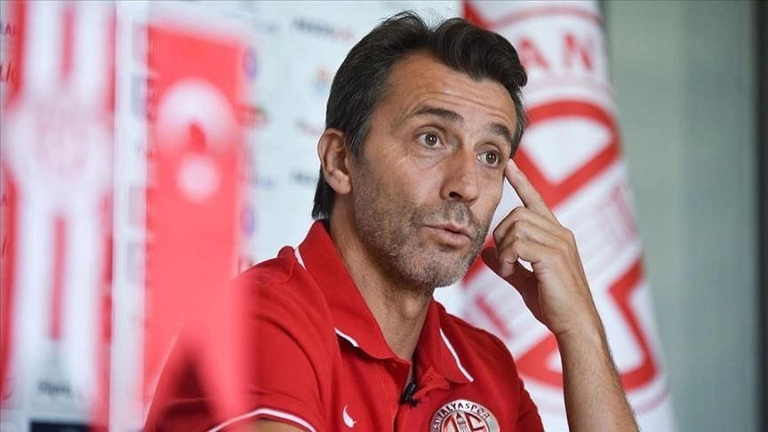 Bülent Korkmaz Antalyaspor'un başına geçti