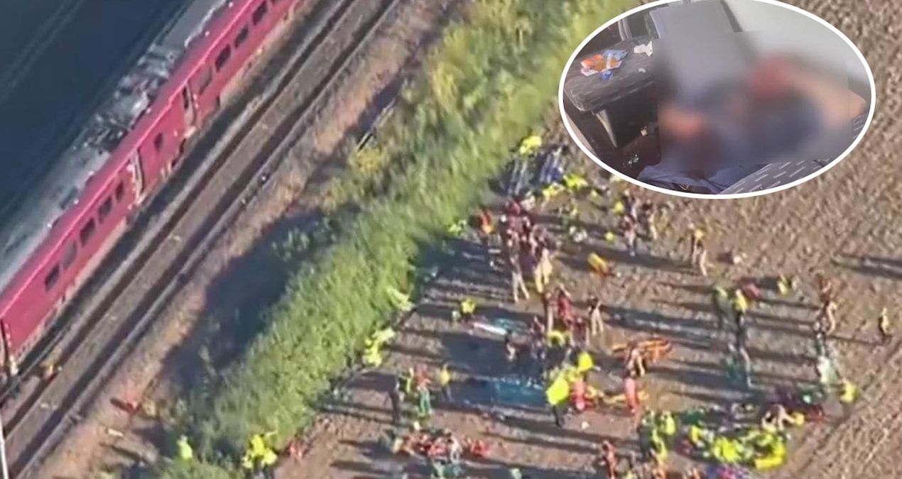 İngiltere'de iki yolcu treni çarpıştı! Feci kazada çok sayıda yaralı var