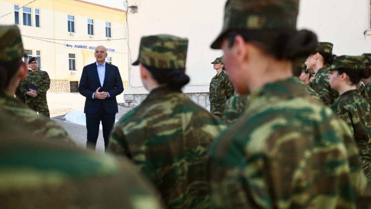 Kadın askerler firarda