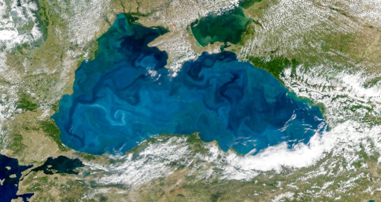 NASA görüntüleri paylaştı: Karadeniz'in rengi değişti