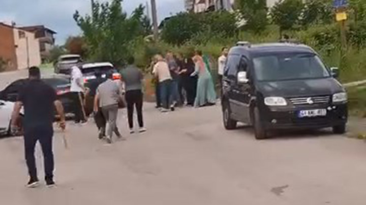 Aileler arasındaki kavgada silahlar konuştu! Yaralılar var