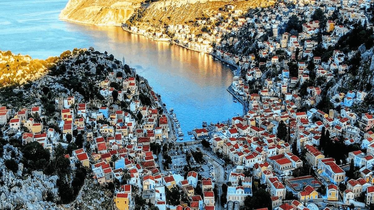 Komşu diken üstünde: 3 aylık OHAL ilan edildi