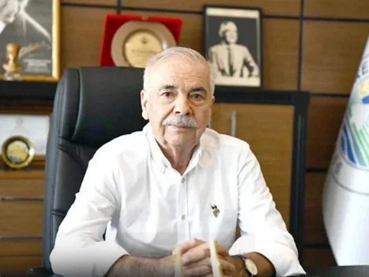 Keşan Belediye Başkanı bugün CHP'den istifa ederek AK Parti'ye katıldı