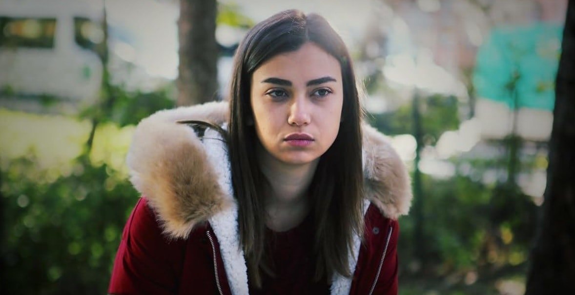 Kırgın Çiçekler dizisiyle yıldızı parlamıştı: Aleyna Solaker
