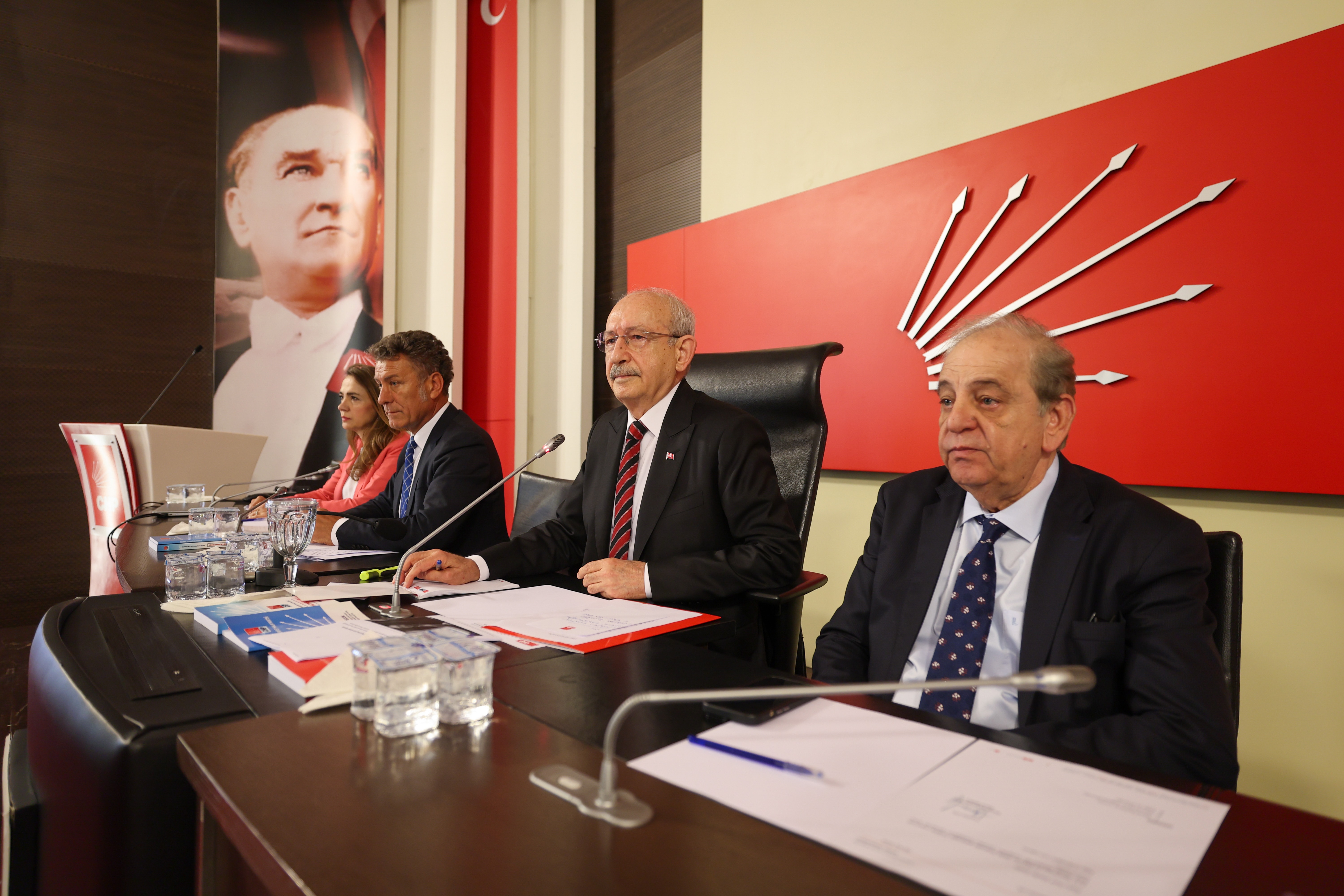 Kılıçdaroğlu yönetimi ısrarcı: Kurultay yapılamaz, il ve ilçe kongreleri yapacağız