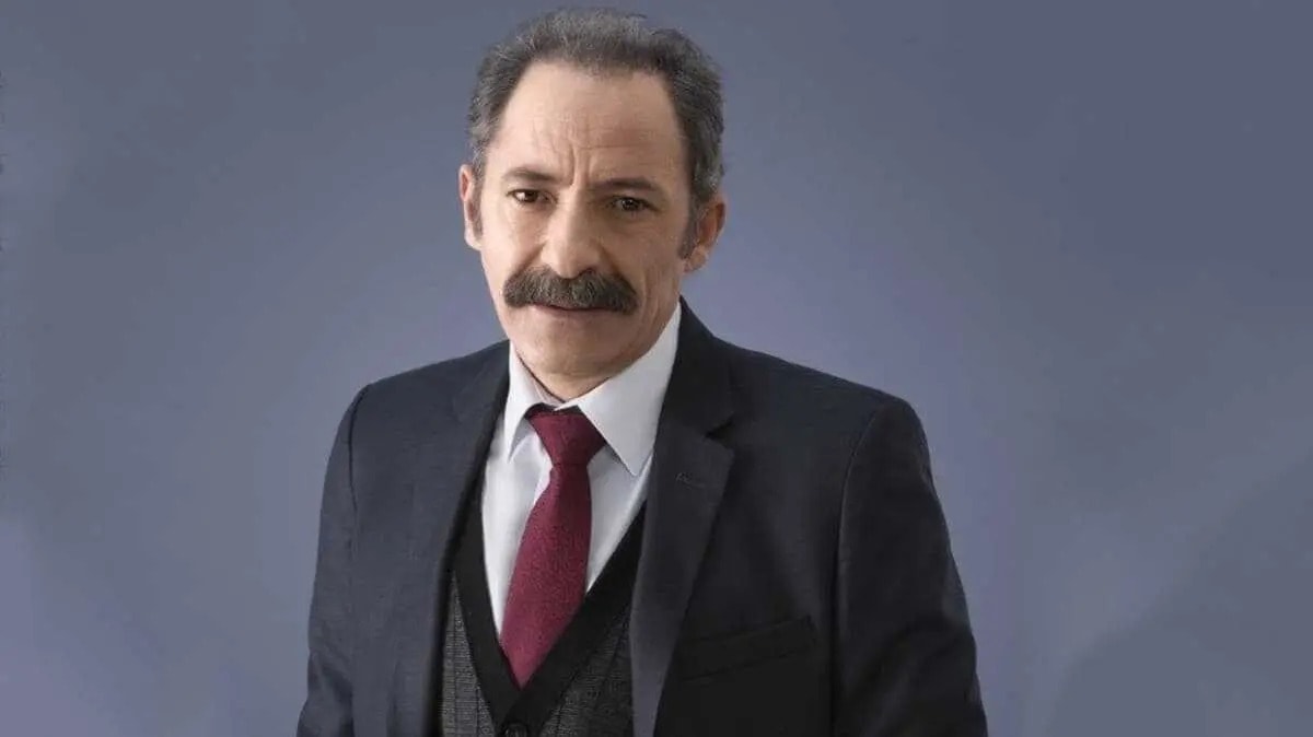 Ünlü oyuncu Levent Can'dan acı haber: Annesini kaybetti