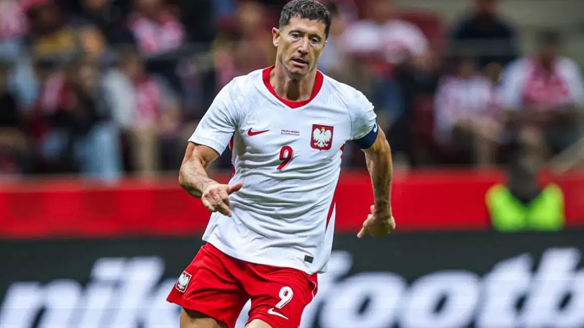 Lewandowski resmen imzayı attı
