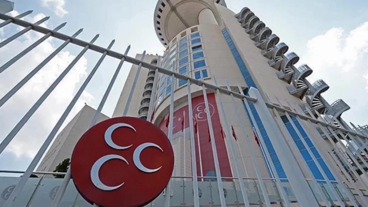 Semih Yalçın duyurdu: MHP'de bir il teşkilatı daha feshedildi
