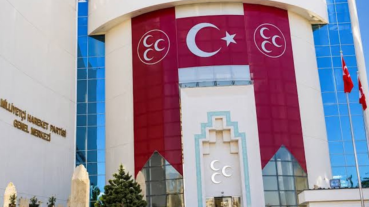 MHP'de bir il teşkilatı daha feshedildi!