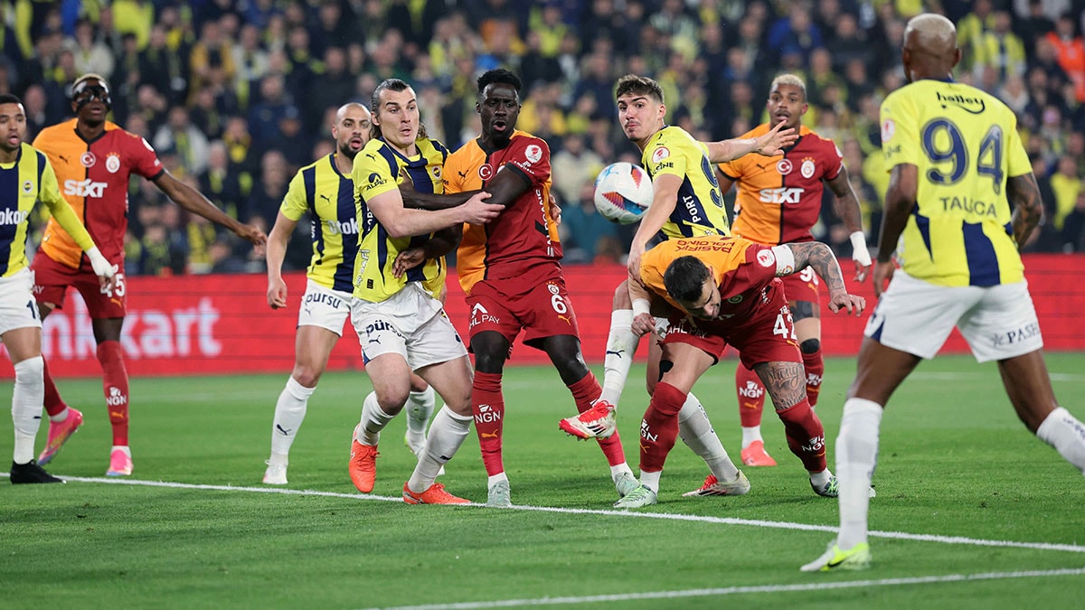 Okan Buruk, Fenerbahçe'nin eski yıldızını istedi: Yerli kontenjanı için sürpriz hamle